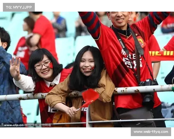 杭州联赛球迷自创助威歌，看台文化成亮点